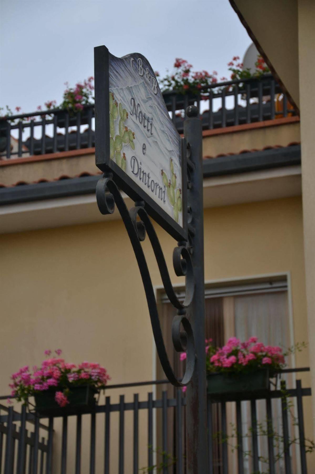 B&B Notti E Dintorni Nicolosi Exterior photo